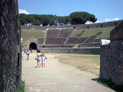 Wine tasting tour with Pompeii and Mastroberardino cellars - Amphitheatre in Pompeii, the most ancient in the world