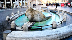 Ausflug mit Trevi Brunnen, Piazza di Spagna und Piazza del Popolo - Der Brunnen der Barcaccia in Piazza di Spagna