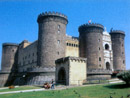 Ausflug in Pompeji - Die Burg Castelnuovo von Neaples, eines der Symbole der Stadt