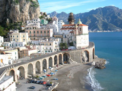 Veduta di Atrani e piazzale Marinella