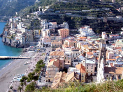 Vue de Minori sur la Côte Amalfitaine