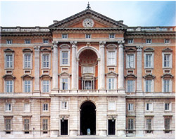 Naples and Pompeii tour - Facade of the Royal Palace of Caserta by Vanvitelli