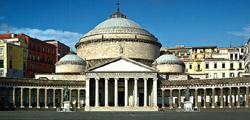 Visite Guidée de Naples - Piazza Plébiscite au cœur de la ville de Naples