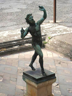 voyage à pompei  - La statue du Faune a Pompéi