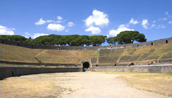 Excursion à Pompéi - L'amphithétre de Pompéi
