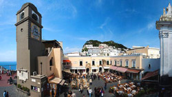 Visite Guidée de Pompi, Positano et Capri - La célèbre Piazzetta de Capri